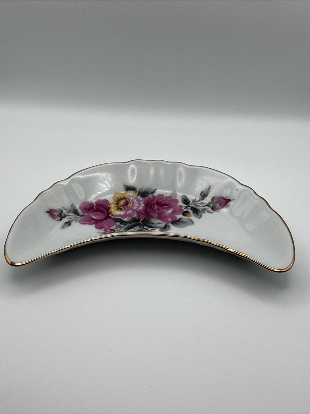 Vintage Crescent Moon Shaped Porcelain Jewelry Dish Floral Design & Gold Rim - Picture 3 of 6